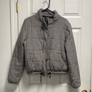Full tilt black and white puffer jacket size XL
